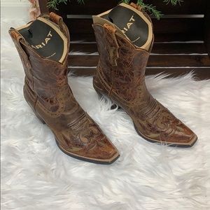 Ariat women’s ankle boot